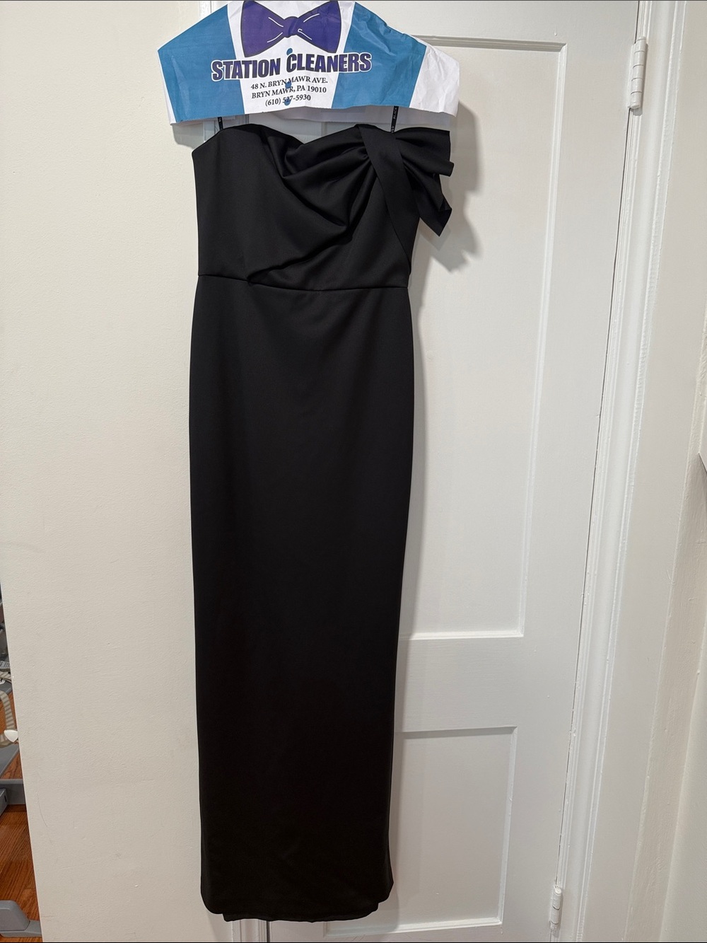 Black Halo Strapless Divina Gown Like New Size 8